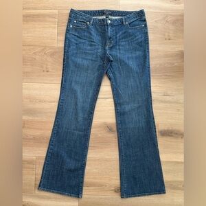 Banana Republic Mid-Rise Boot Cut Jeans in Medium-Dark Wash Size 12 Long